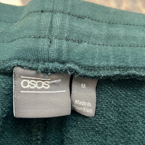 ASOS Green Sweatpants with Elastic Waistband and Tapered Fit size medium. - Picture 6 of 8